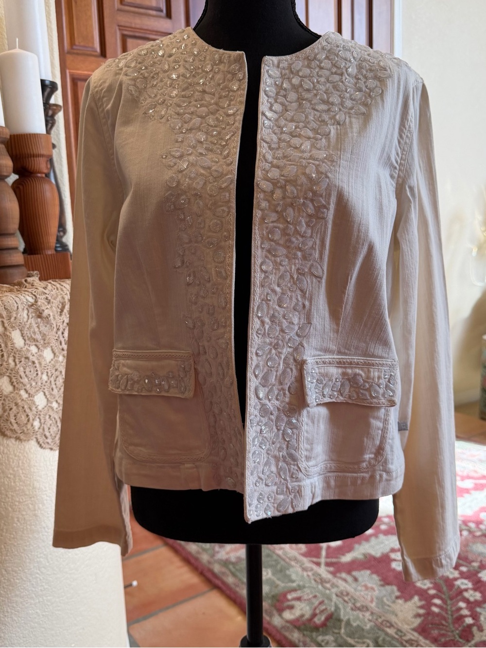 Chico's Design Womens White Beaded Platinum Jacket Sz 1 Hook Closure